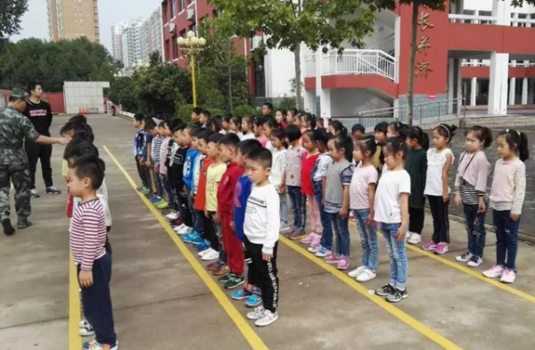 取消小學一二年級家庭作業,後果已經出現,教師:孩子看不懂試卷 取消小學一二年級家庭作業,後果已經出現,教師:孩子看不懂試卷