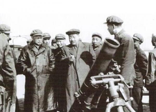 1980年粟裕親授錦囊妙計,改變中國的國防戰略,鄧小平親自到場決策