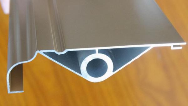 號稱即將取代地暖的“踢腳暖”，是噱頭還是真實用？來聽聽大實話