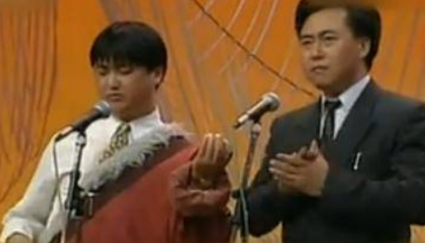 27歲洛桑車禍當晚：朋友聚會上被外國人輕視，聚會沒結束就走了