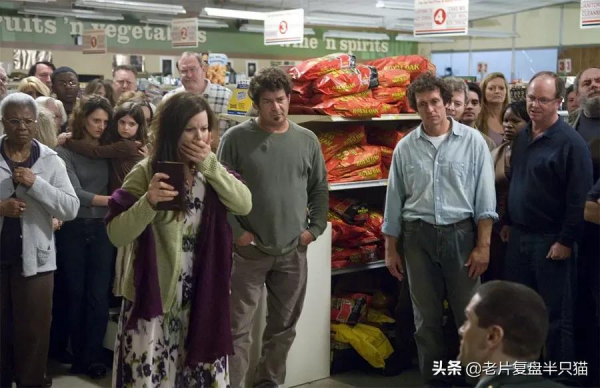 “絕望”到令人窒息的《迷霧》,還藏著“七宗罪”,你找到了嗎? “絕望”到令人窒息的《迷霧》,還藏著“七宗罪”,你找到了嗎?