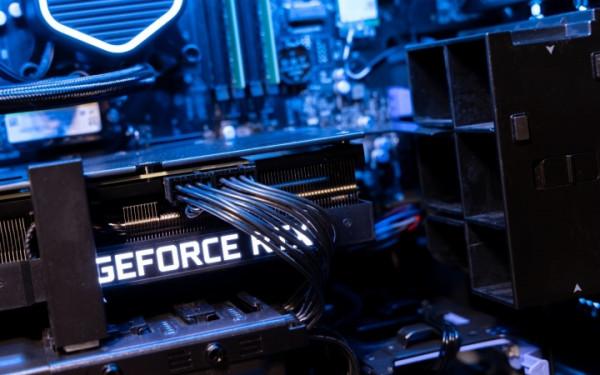 還是那麼閃—Alienware Aurora R13 評測