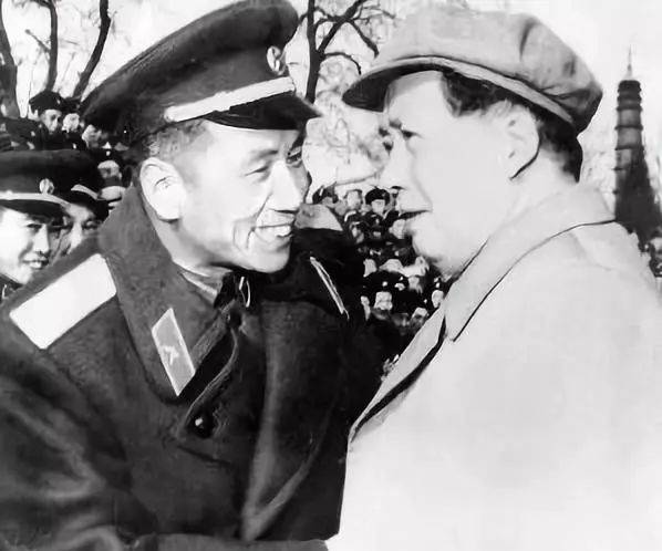 1945年東北人民自治軍成立,除林總外,四位副總司令是什麼軍銜? 1945年東北人民自治軍成立,除林總外,四位副總司令是什麼軍銜?