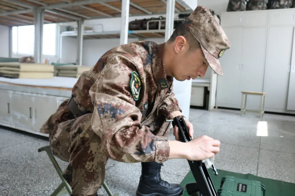 &OpenCurlyDoubleQuote;中野虎師&rdquo;這名延期服役軍士，太頂了！