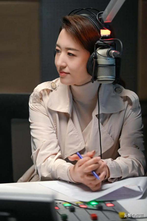 央視主持女神張蕾