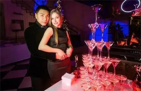 學渣梅愛偲留學烏克蘭,32歲娶18歲高中生,住3000平豪宅 學渣梅愛偲留學烏克蘭,32歲娶18歲高中生,住3000平豪宅