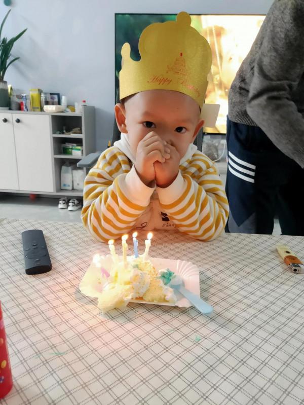 大寶三歲啦!生日快樂 大寶三歲啦!生日快樂