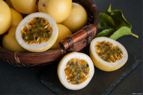 腸胃不好，4種水果，再饞也要管住嘴！常吃3物，胃或許慢慢變好