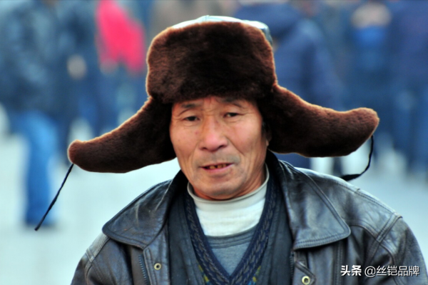 冬季最寒冷時刻,老年人需要注意的冬季“10暖” 冬季最寒冷時刻,老年人需要注意的冬季“10暖”