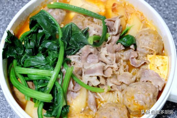 全職媽媽一個人在家，煮個小火鍋解決午飯，簡單省事又好吃