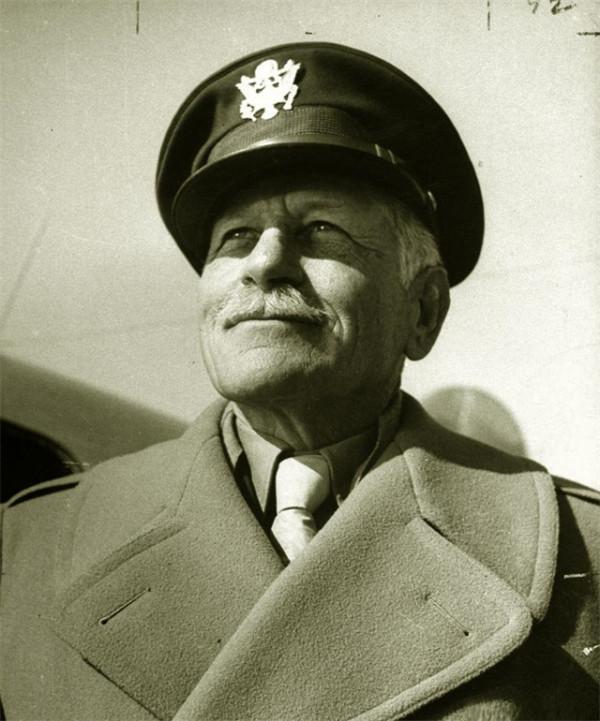 1945年重慶談判，蔣介石讓毛主席擔任省長，主席聽後什麼反應？