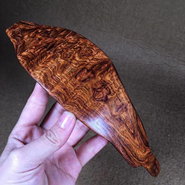 木生金紋，奪目耀眼至極啊！海南黃花梨木樣