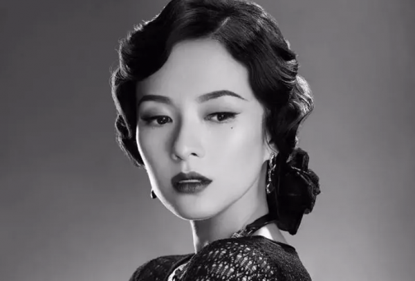 挑戰國際章演技上限！一人三角代際輪迴引深思