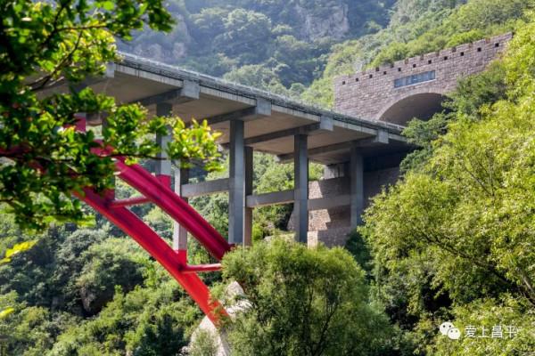 北京有個風景秀美的村莊,溪流疊水,野花遍地,現在去正好 北京有個風景秀美的村莊,溪流疊水,野花遍地,現在去正好