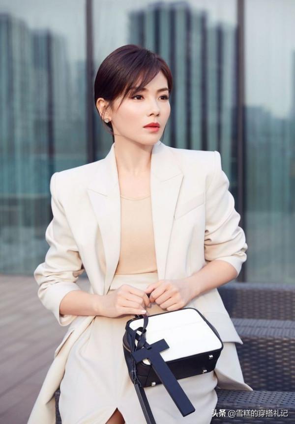 女人過了50歲,出門少穿這3種“裝嫩色”,顯胖俗氣還掉價 女人過了50歲,出門少穿這3種“裝嫩色”,顯胖俗氣還掉價