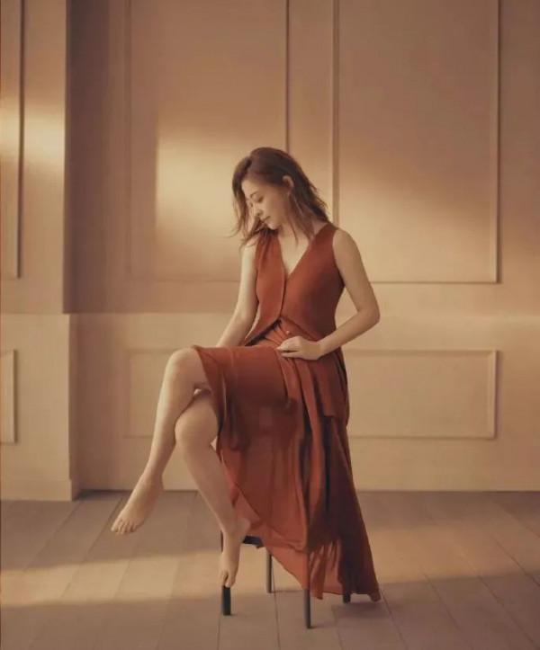 “才子”鄢頗的“桃紅柳綠”和他重要的3個女人