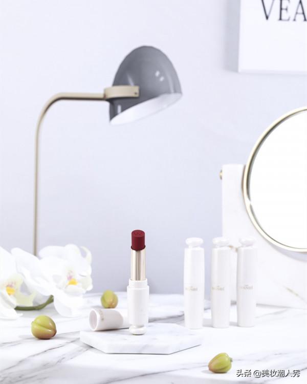 丸碧暮光傾城雲霧口紅，盡顯元氣少女感