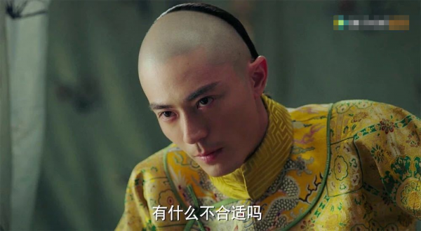 穿上龍袍也不像皇帝！朱亞文似太監，霍建華苦瓜相，張藝興太拉胯