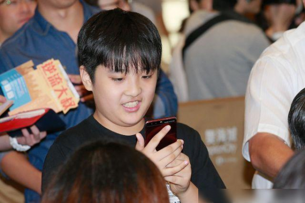 《爸哪》6個萌娃顏值差異大，王詩齡靈氣流失，霓娜青春尷尬期