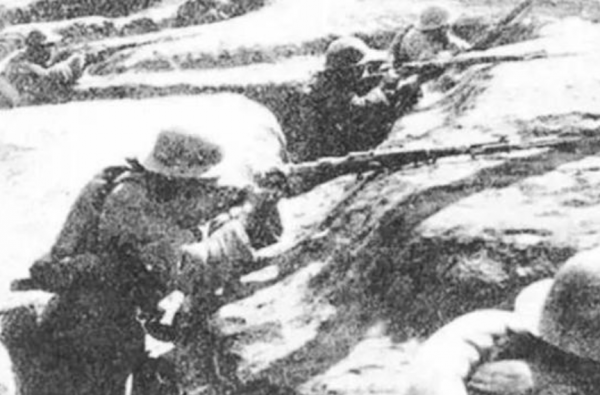 臺兒莊戰役有多慘烈？馬伕上陣殺敵，自炸退路背水一戰！戰爭片