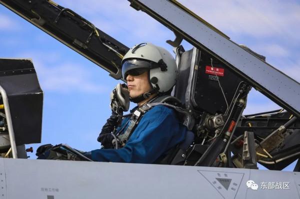 戰鬥機,開始攻擊 戰鬥機,開始攻擊