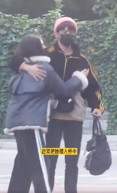 娛樂圈12位偶像被曝購DR鑽戒，宋威龍夏之光在列，焉栩嘉否認