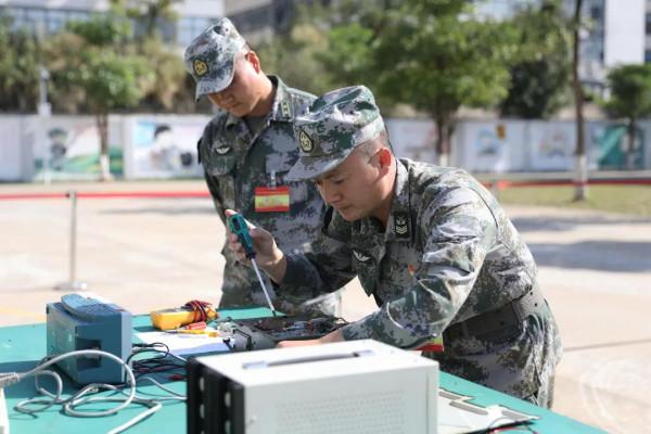 “兵王”選晉,開考 “兵王”選晉,開考