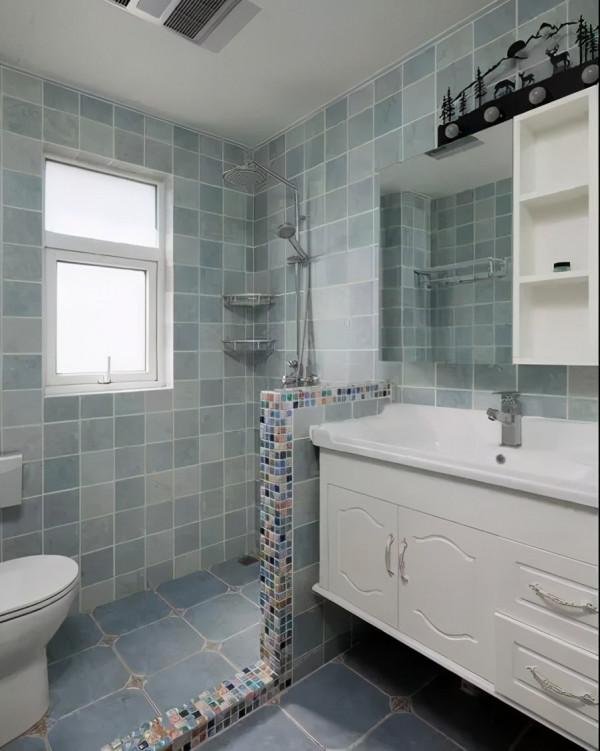 聰明人家裡從不裝地漏，實際上我家裝的蹲坑，不佔位置排水又快