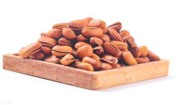 過年買乾果,無論有錢沒錢,6樣乾果要買些,寓意新年幸福美滿 過年買乾果,無論有錢沒錢,6樣乾果要買些,寓意新年幸福美滿