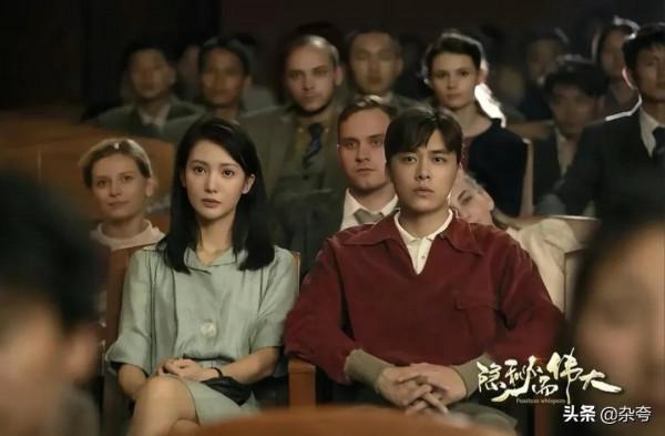 金晨的穿衣風格,和你有幾分相似 金晨的穿衣風格,和你有幾分相似