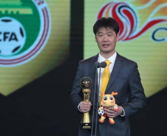 國足生涯或結束！繼李鐵後，李霄鵬也看不上鄭智，確定無緣12強賽