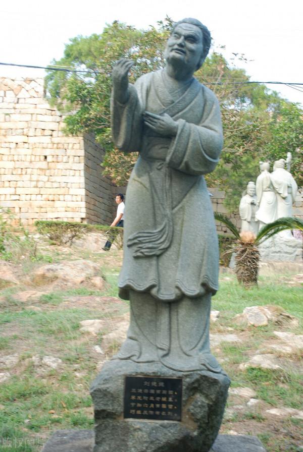 薇婭喜提十三姨，偷稅被罰13億，都是貪婪的禍，賺多少錢算多？