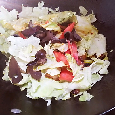 #東古家味美食#家常香辣下飯菜——雙椒臘肉炒包菜 #東古家味美食#家常香辣下飯菜——雙椒臘肉炒包菜