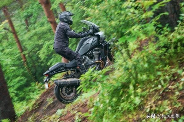 試駕哈雷HARLEY「Pan America」,巡航越野追逐地平線直到世界盡頭 試駕哈雷HARLEY「Pan America」,巡航越野追逐地平線直到世界盡頭