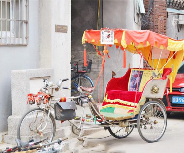 北京蹬三輪大爺1小時掙150元,住四合院,真正身份是“貝勒” 北京蹬三輪大爺1小時掙150元,住四合院,真正身份是“貝勒”