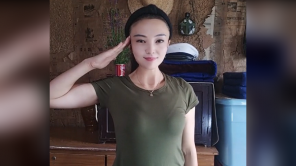 君妹:農村姑娘退伍回老家創業,承包300畝果園一夜爆紅網路 君妹:農村姑娘退伍回老家創業,承包300畝果園一夜爆紅網路