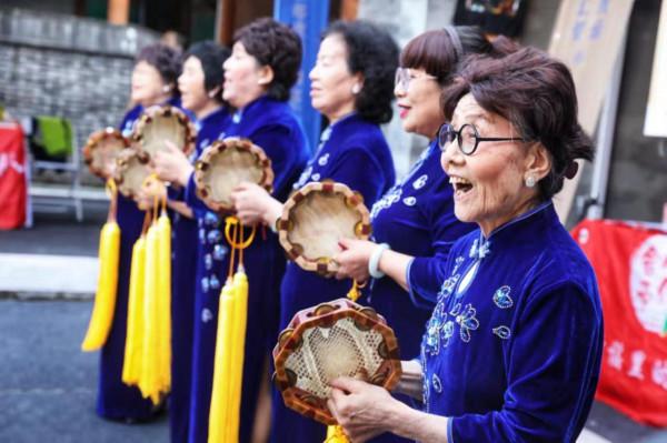 滿滿煙火氣!“白塔妙會”月圓開市 滿滿煙火氣!“白塔妙會”月圓開市