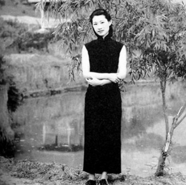 張學良獲得自由身後，立即飛往紐約，在蔣士雲那裡住三個月