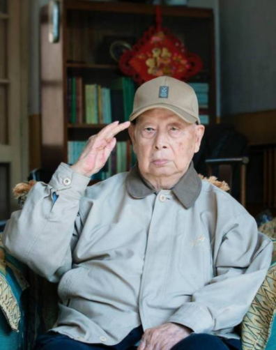 1955年授銜1048名開國將帥，如今2人仍然健在，分別是誰？