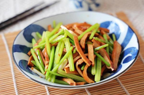 晚餐要多吃這道素菜，低油低脂，少油少鹽，多吃健康又減脂