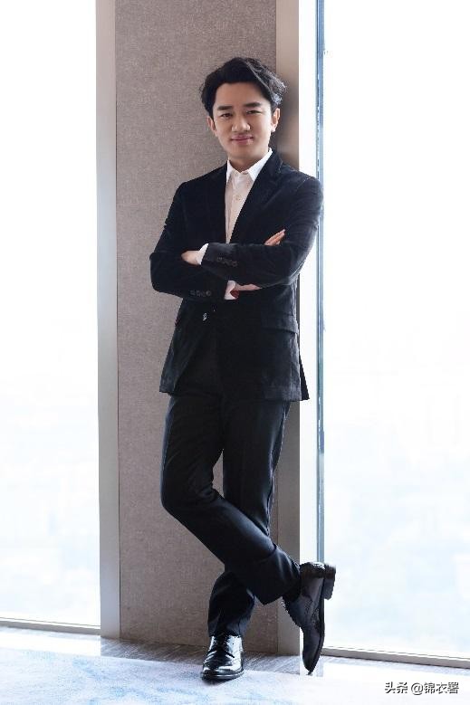 一米七的男生怎樣穿西裝好看? 一米七的男生怎樣穿西裝好看?