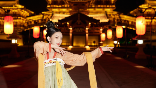 河南臺又出圈！舞千年一舞驚鴻美人妝驚豔眼球，吊打S級古裝劇