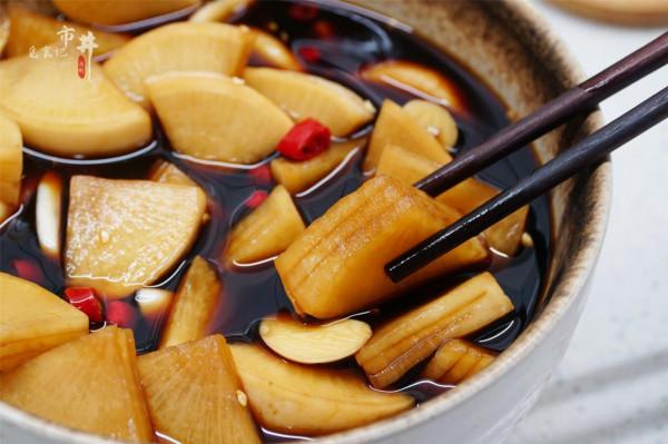 自制速成醃蘿蔔，不曬不等，當天就能吃，蘿蔔入味又爽脆，好吃