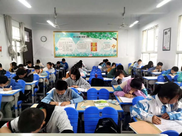 中學教師面試一半是博士!除了工作不好找,還能有什麼理由? 中學教師面試一半是博士!除了工作不好找,還能有什麼理由?