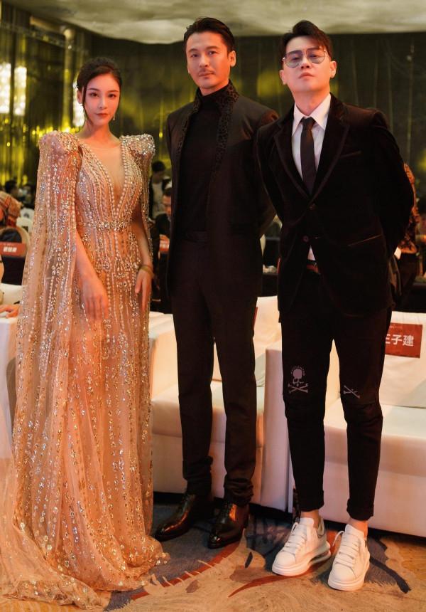 向美萱榮獲一帶一路國際大咖秀最佳影響力藝人 坦言不忘初心