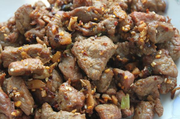 小雪過後,無論有錢沒錢,多給家人吃羊肉,孜然羊肉太香了 小雪過後,無論有錢沒錢,多給家人吃羊肉,孜然羊肉太香了