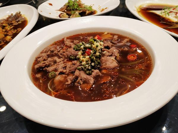 今天相聚在君品酒店，給寶寶過十歲生日