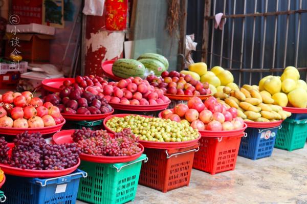 太“野”了，雲南菜市場引網友圍觀，逛菜市場像逛“野生博物園”
