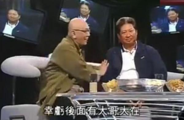 2004年黃霑去世:對成龍撒過尿,單挑過李小龍,還大罵劉德華3年 2004年黃霑去世:對成龍撒過尿,單挑過李小龍,還大罵劉德華3年