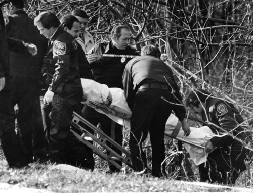 一個落水聲,兩根屍體上的纖維,讓FBI抓住殘害28人的連環殺手 一個落水聲,兩根屍體上的纖維,讓FBI抓住殘害28人的連環殺手